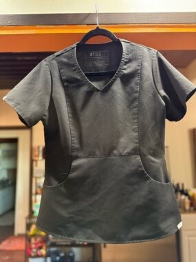 Figs Limited Edition Scrub Top Black Small